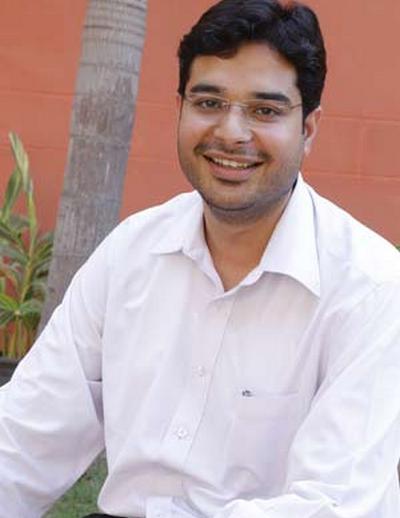 Dr. Vishal Mahalwar